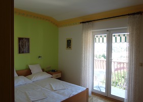 App 4